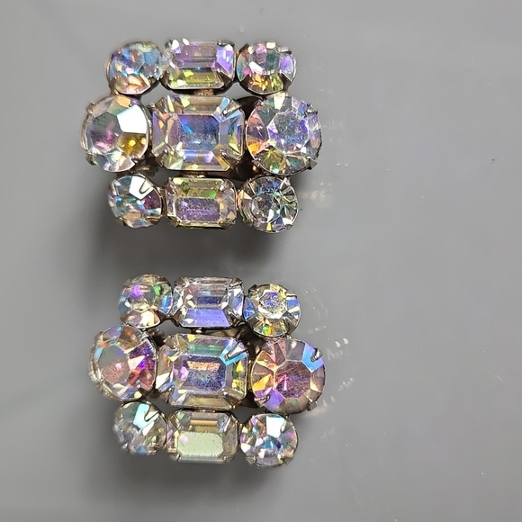 Vintage Crystal Aurora Borealis Clip On Earrings - Picture 7 of 16